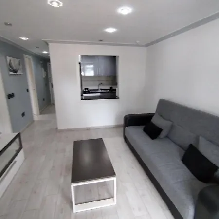 Apartment Placa Sardana
